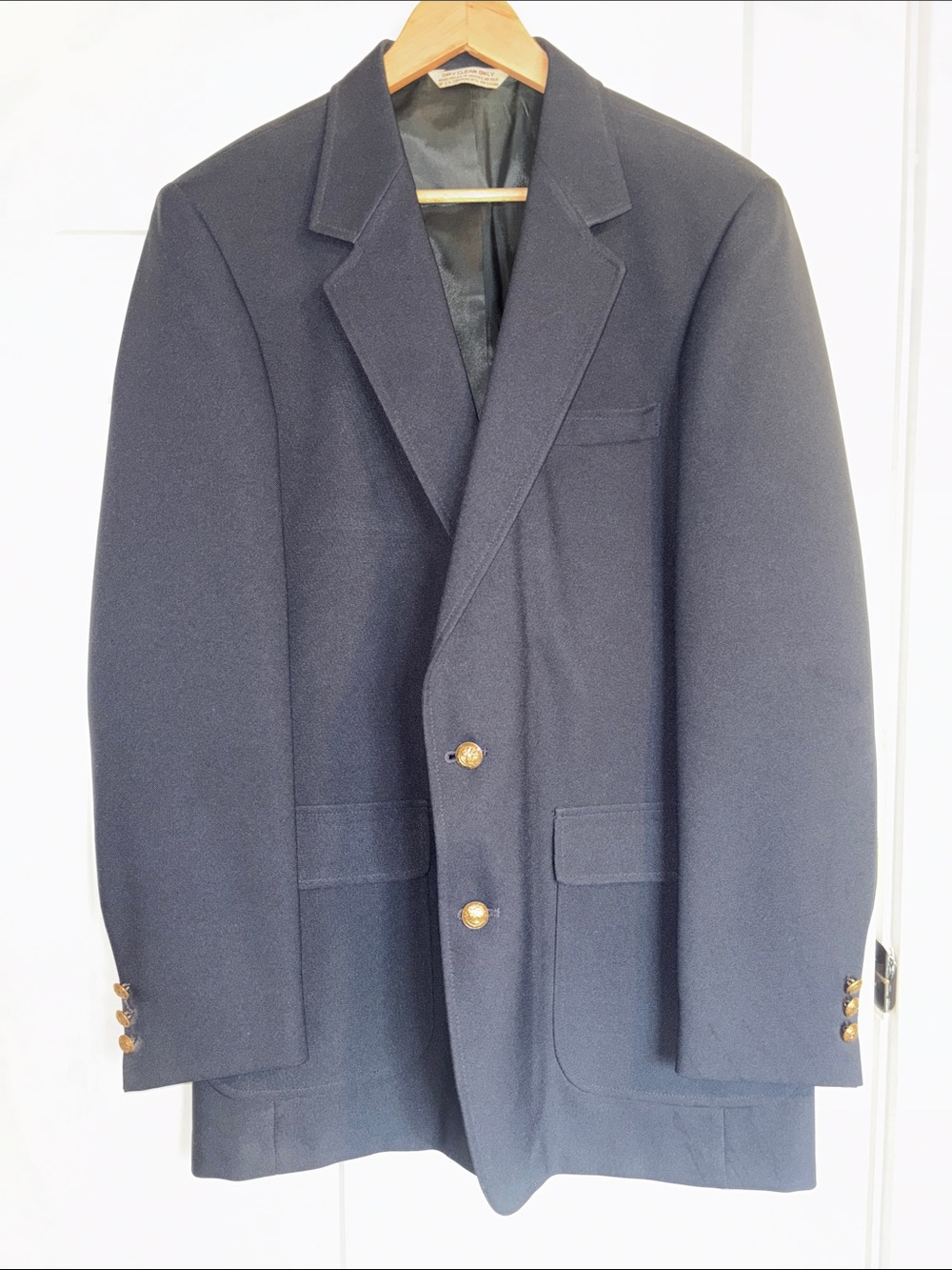 VTG Navy Blazer Gold Crest Buttons Men’s Classic Club Sport Coat